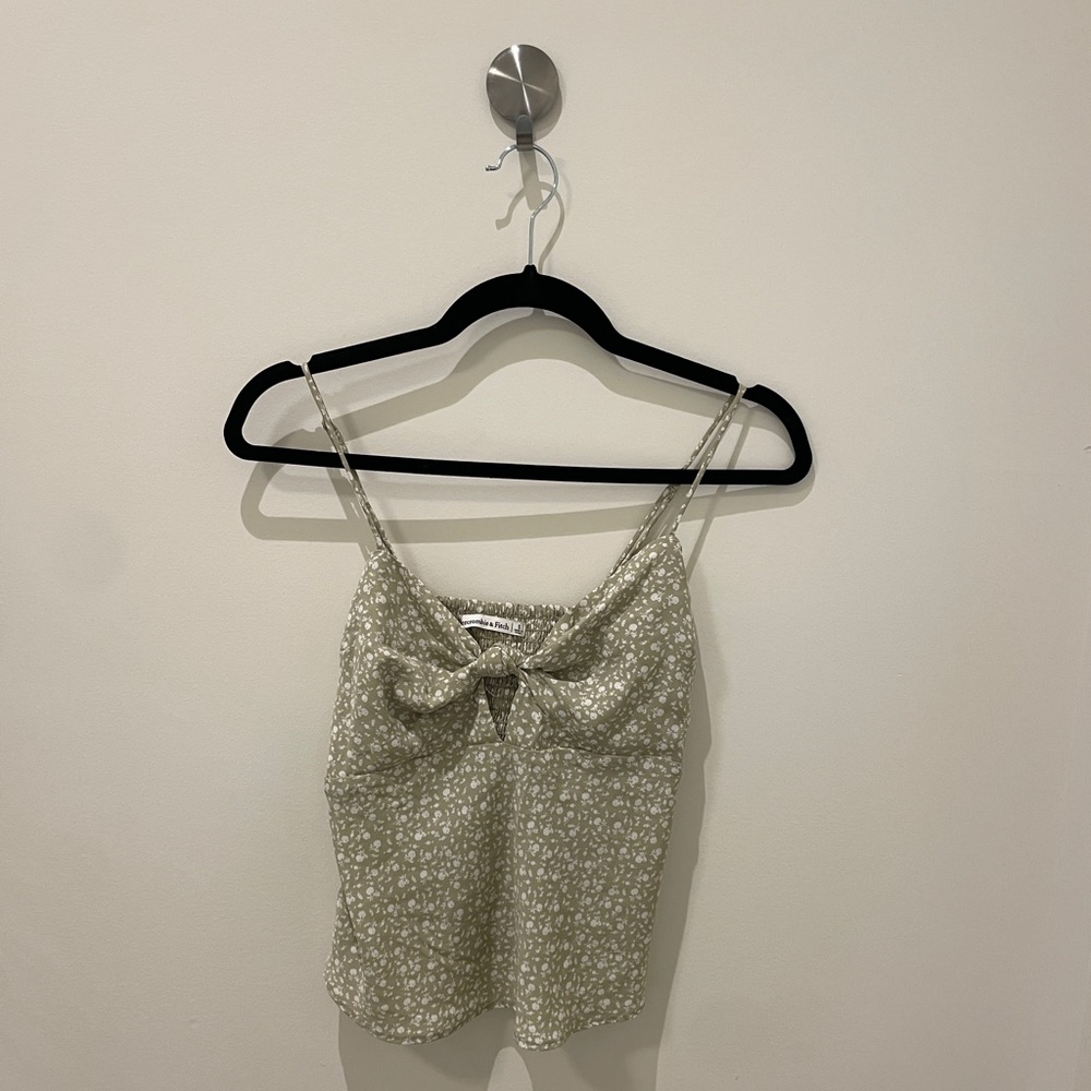Small light green floral tank top! BRAND NEW never been worn.
